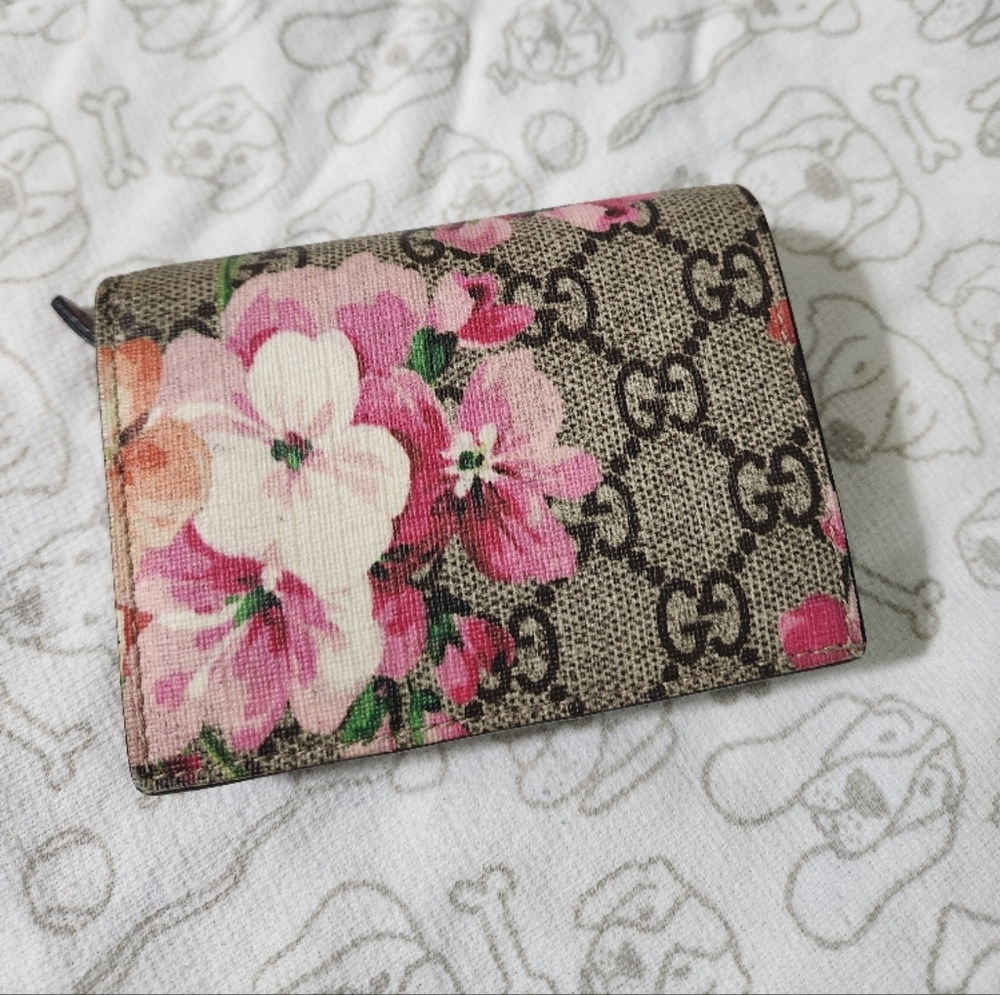 Authentic Gucci Floral Wallet